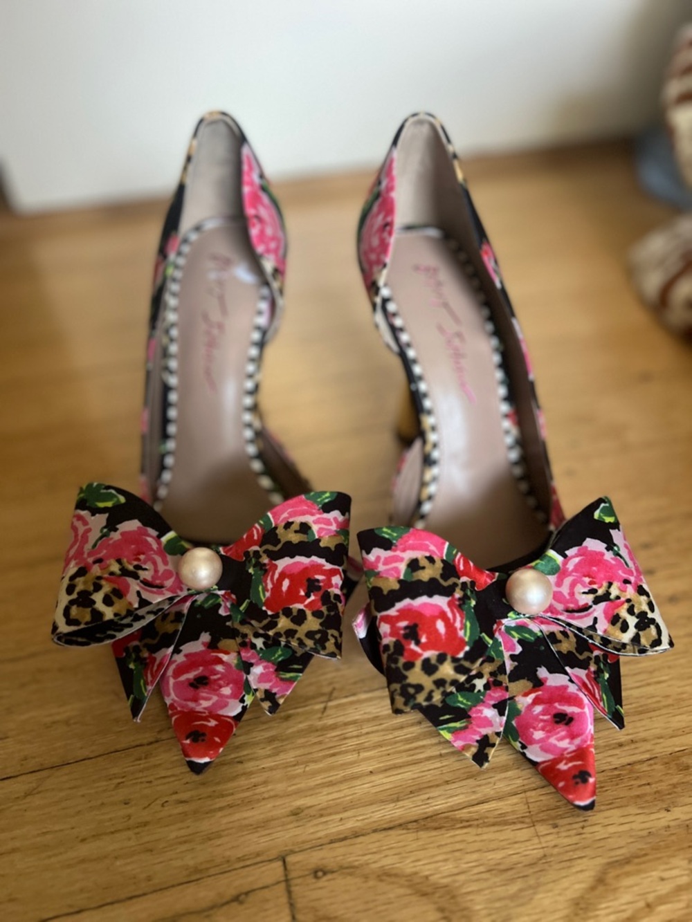 Betsey Johnson Floral Pearl Bow Pointed Toe Heels - Pink/Black